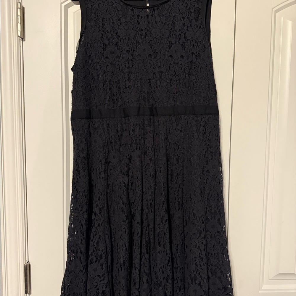 Vera wang Elegant Black Lace Dress